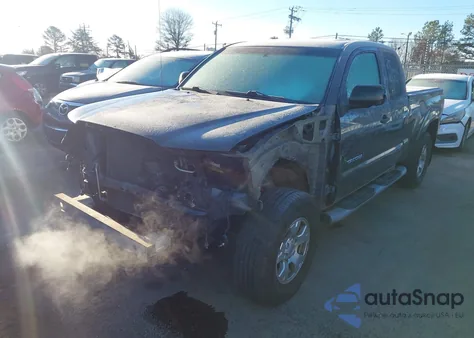 2011 Toyota Tacoma Base V6 z USA, uszkodzony, nr VIN 5TFUU4EN4BX002216